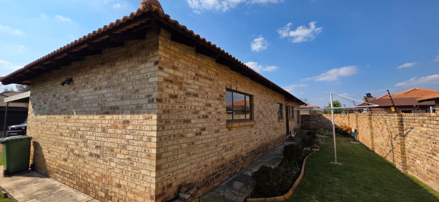 3 Bedroom Property for Sale in Grimbeeck Park North West